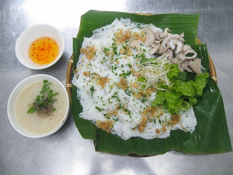 Chiều mưa bánh hỏi lòng heo - Ảnh 1. Chiều mưa bánh hỏi lòng heo - Ảnh 1.
