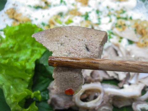 Chiều mưa bánh hỏi lòng heo - Ảnh 4. Chiều mưa bánh hỏi lòng heo - Ảnh 4.
