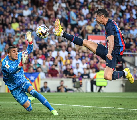 Barca thắng tưng bừng với sự tỏa sáng của Lewandowski - Ảnh 2. Barca thắng tưng bừng với sự tỏa sáng của Lewandowski - Ảnh 2.