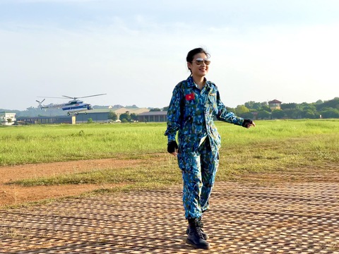 Những cô gái sợ độ cao, chưa đi máy bay vẫn mê nhảy dù - Ảnh 2. Những cô gái sợ độ cao, chưa đi máy bay vẫn mê nhảy dù - Ảnh 2.