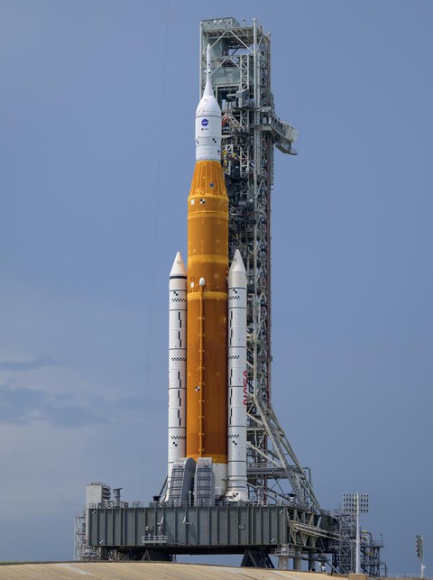 NASA ghé thăm chị Hằng sau 50 năm - Ảnh 2. NASA ghé thăm chị Hằng sau 50 năm - Ảnh 2.