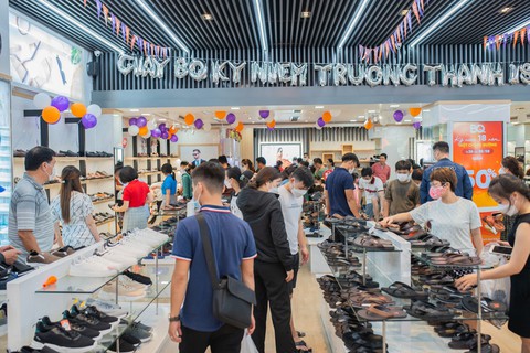 Giày BQ - kỷ niệm 18 năm 1 chặng đường - Ảnh 1. Giày BQ - kỷ niệm 18 năm 1 chặng đường - Ảnh 1.