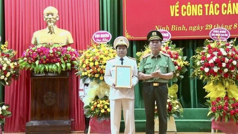 Cán bộ cảnh sát điều tra Bộ Công an làm giám đốc Công an Ninh Bình - Ảnh 1. Cán bộ cảnh sát điều tra Bộ Công an làm giám đốc Công an Ninh Bình - Ảnh 1.