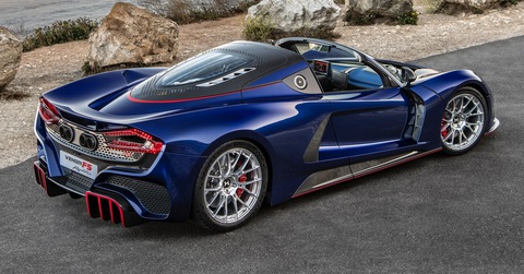 Tranh ngôi xe mui trần nhanh nhất thế giới: Bugatti vừa ra mắt đã bị hãng xe Mỹ nhòm ngó - Ảnh 2. Tranh ngôi xe mui trần nhanh nhất thế giới: Bugatti vừa ra mắt đã bị hãng xe Mỹ nhòm ngó - Ảnh 2.