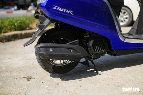 Honda Dunk 50 phân khối - Xe ga hàng hiếm giá tới 100 triệu đồng tại Việt Nam - Ảnh 8. Honda Dunk 50 phân khối - Xe ga hàng hiếm giá tới 100 triệu đồng tại Việt Nam - Ảnh 8.