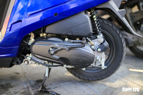 Honda Dunk 50 phân khối - Xe ga hàng hiếm giá tới 100 triệu đồng tại Việt Nam - Ảnh 12. Honda Dunk 50 phân khối - Xe ga hàng hiếm giá tới 100 triệu đồng tại Việt Nam - Ảnh 12.