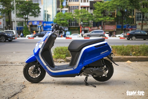 Honda Dunk 50 phân khối - Xe ga hàng hiếm giá tới 100 triệu đồng tại Việt Nam - Ảnh 3. Honda Dunk 50 phân khối - Xe ga hàng hiếm giá tới 100 triệu đồng tại Việt Nam - Ảnh 3.