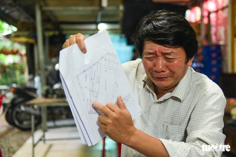 Vụ đương sự suýt nhảy lầu: Rút đơn khởi kiện, nguyên đơn thành bị đơn - Ảnh 1. Vụ đương sự suýt nhảy lầu: Rút đơn khởi kiện, nguyên đơn thành bị đơn - Ảnh 1.