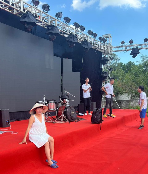 Ảnh vui sao Việt 29-8: Gia đình Đông Nhi tấu hài - Ảnh 7. Ảnh vui sao Việt 29-8: Gia đình Đông Nhi tấu hài - Ảnh 7.
