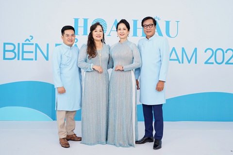 Hoa hậu Thùy Tiên hát gây quỹ tại Malaysia; Trấn Thành lên tiếng việc hỗn với đàn chị - Ảnh 5. Hoa hậu Thùy Tiên hát gây quỹ tại Malaysia; Trấn Thành lên tiếng việc hỗn với đàn chị - Ảnh 5.