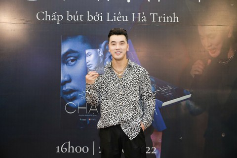 Fan thót tim nghe Ưng Hoàng Phúc kể chuyện suýt toi mạng vì bị uống thuốc ngủ lúc chào đời - Ảnh 7. Fan thót tim nghe Ưng Hoàng Phúc kể chuyện suýt toi mạng vì bị uống thuốc ngủ lúc chào đời - Ảnh 7.