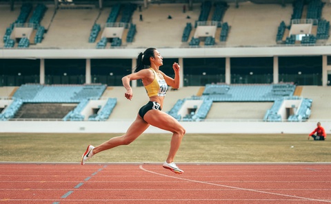 Hoàng Dư Ý về thứ 45/55 vận động viên cự ly 100m tại Giải điền kinh U20 thế giới 2022 - Ảnh 2. Hoàng Dư Ý về thứ 45/55 vận động viên cự ly 100m tại Giải điền kinh U20 thế giới 2022 - Ảnh 2.