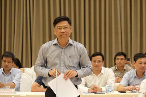 Thứ trưởng Bộ Giao thông vận tải: Giá xăng dầu tăng thì cước tăng, giá giảm thì có độ trễ - Ảnh 1. Thứ trưởng Bộ Giao thông vận tải: Giá xăng dầu tăng thì cước tăng, giá giảm thì có độ trễ - Ảnh 1.