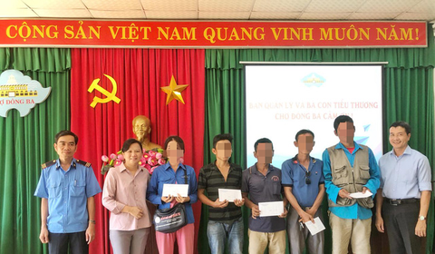 Vụ vác súng AK cướp tiệm vàng ở Huế: Mới có 8 người trả lại vàng - Ảnh 1. Vụ vác súng AK cướp tiệm vàng ở Huế: Mới có 8 người trả lại vàng - Ảnh 1.