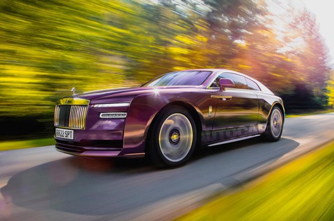 Bên trong cabin chiếc xe điện đầu tiên của Rolls-Royce có gì? - Ảnh 1. Bên trong cabin chiếc xe điện đầu tiên của Rolls-Royce có gì? - Ảnh 1.