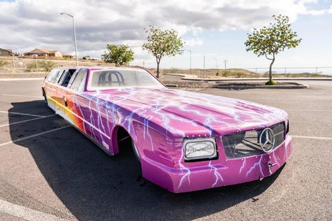 Limousine Mercedes-Benz S-Class siêu dị không dùng để chở khách mà để... đua - Ảnh 1. Limousine Mercedes-Benz S-Class siêu dị không dùng để chở khách mà để... đua - Ảnh 1.