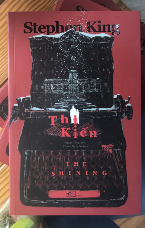 Thị Kiến - từ tiểu thuyết của Stephen King đến phim của Kubrick - Ảnh 1. Thị Kiến - từ tiểu thuyết của Stephen King đến phim của Kubrick - Ảnh 1.