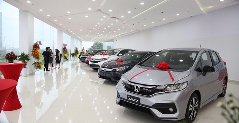 ‘Tháng ngâu, mua xe mới hay mua lướt?’ - Ảnh 1. ‘Tháng ngâu, mua xe mới hay mua lướt?’ - Ảnh 1.