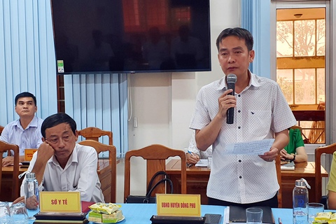 Vụ bé gái 7 tuổi bị bạo hành ở Bình Phước: Cha ruột xin nhận con gái về chăm sóc - Ảnh 2. Vụ bé gái 7 tuổi bị bạo hành ở Bình Phước: Cha ruột xin nhận con gái về chăm sóc - Ảnh 2.