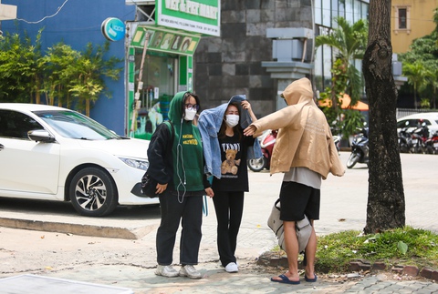 Thời tiết hôm nay 30-8: Nhiều nơi nắng nóng, tia cực tím nguy hiểm - Ảnh 1. Thời tiết hôm nay 30-8: Nhiều nơi nắng nóng, tia cực tím nguy hiểm - Ảnh 1.