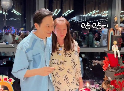 ‘Cậu mợ Trương Trí Lâm - Viên Vịnh Nghi phát ‘cẩu lương khiến dân tình điêu đứng - Ảnh 4. ‘Cậu mợ Trương Trí Lâm - Viên Vịnh Nghi phát ‘cẩu lương khiến dân tình điêu đứng - Ảnh 4.
