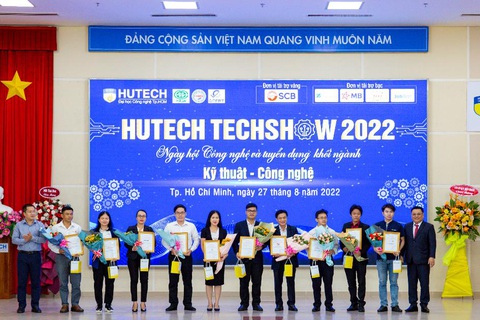 Sinh viên Kỹ thuật - Công nghệ ‘săn’ hơn 3.500 đầu việc tại HUTECH TECHSHOW 2022 - Ảnh 1. Sinh viên Kỹ thuật - Công nghệ ‘săn’ hơn 3.500 đầu việc tại HUTECH TECHSHOW 2022 - Ảnh 1.