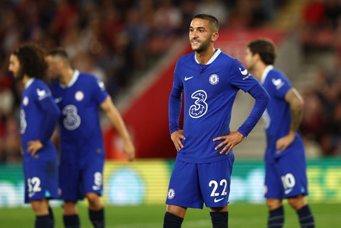 Chelsea thua ngược Southampton, rơi xuống giữa bảng xếp hạng - Ảnh 1. Chelsea thua ngược Southampton, rơi xuống giữa bảng xếp hạng - Ảnh 1.