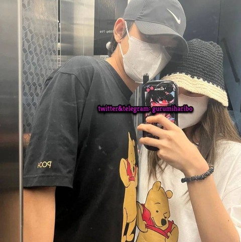 Lại rò rỉ ảnh hẹn hò giữa V (BTS) và Jennie (BLACKPINK)? - Ảnh 3. Lại rò rỉ ảnh hẹn hò giữa V (BTS) và Jennie (BLACKPINK)? - Ảnh 3.
