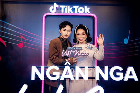 NSND Bạch Tuyết cùng dàn hậu bối lên TikTok quảng bá du lịch - Ảnh 3. NSND Bạch Tuyết cùng dàn hậu bối lên TikTok quảng bá du lịch - Ảnh 3.