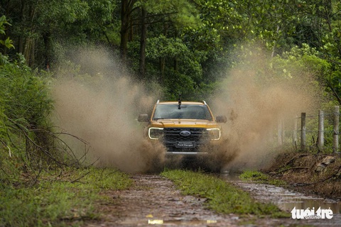 Đánh giá Ford Ranger Wildtrak 2023: Thu hẹp khác biệt với ‘xe con’ - Ảnh 8. Đánh giá Ford Ranger Wildtrak 2023: Thu hẹp khác biệt với ‘xe con’ - Ảnh 8.