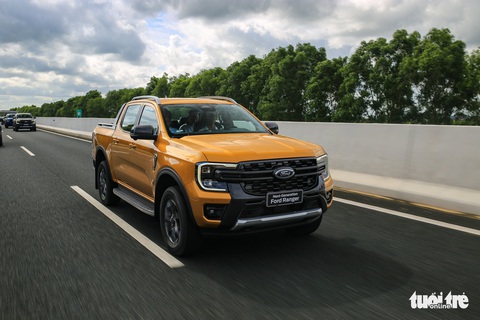 Đánh giá Ford Ranger Wildtrak 2023: Thu hẹp khác biệt với ‘xe con’ - Ảnh 6. Đánh giá Ford Ranger Wildtrak 2023: Thu hẹp khác biệt với ‘xe con’ - Ảnh 6.