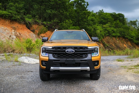 Đánh giá Ford Ranger Wildtrak 2023: Thu hẹp khác biệt với ‘xe con’ - Ảnh 2. Đánh giá Ford Ranger Wildtrak 2023: Thu hẹp khác biệt với ‘xe con’ - Ảnh 2.