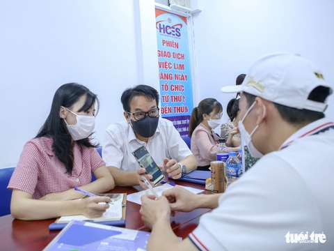 Gác lại giấc mơ đại học đi xuất khẩu lao động: Khi nào bố mẹ hết nợ, tôi mới về! - Ảnh 2. Gác lại giấc mơ đại học đi xuất khẩu lao động: Khi nào bố mẹ hết nợ, tôi mới về! - Ảnh 2.