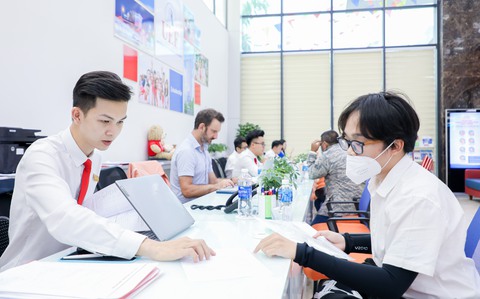 Chưa có xác nhận trúng tuyển, thí sinh làm gì khi địa phương ‘đòi’ giấy chứng nhận sinh viên? - Ảnh 1. Chưa có xác nhận trúng tuyển, thí sinh làm gì khi địa phương ‘đòi’ giấy chứng nhận sinh viên? - Ảnh 1.