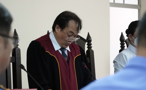 Hai cựu lãnh đạo TP Vũng Tàu cùng lãnh 18 tháng tù treo - Ảnh 1. Hai cựu lãnh đạo TP Vũng Tàu cùng lãnh 18 tháng tù treo - Ảnh 1.