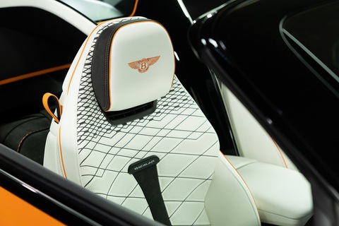 Bentley sẵn sàng bàn giao siêu phẩm đắt nhất đội hình: 8 chiếc khác nhau, làm thủ công 100% - Ảnh 10. Bentley sẵn sàng bàn giao siêu phẩm đắt nhất đội hình: 8 chiếc khác nhau, làm thủ công 100% - Ảnh 10.
