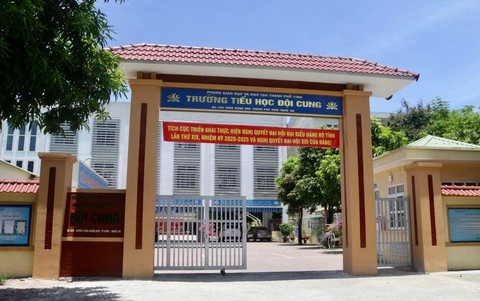 Hội phụ huynh kêu gọi cha mẹ góp 300.000 đồng, hơn càng tốt để ‘chọn giáo viên dạy tốt’ cho con - Ảnh 1. Hội phụ huynh kêu gọi cha mẹ góp 300.000 đồng, hơn càng tốt để ‘chọn giáo viên dạy tốt’ cho con - Ảnh 1.