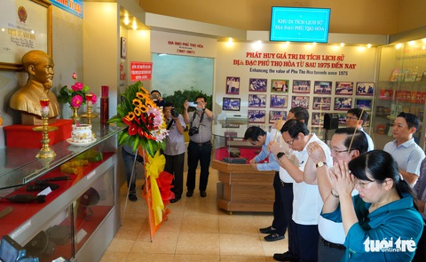 Lãnh đạo TP.HCM khảo sát địa đạo Phú Thọ Hòa - Ảnh 1. Lãnh đạo TP.HCM khảo sát địa đạo Phú Thọ Hòa - Ảnh 1.
