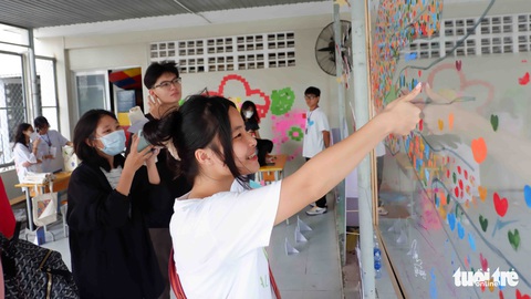Dùng nghệ thuật lên tiếng về bạo hành trẻ em - Ảnh 1. Dùng nghệ thuật lên tiếng về bạo hành trẻ em - Ảnh 1.