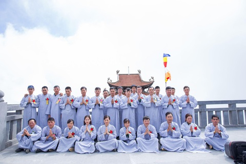 Vu Lan trên đỉnh Fansipan - Ảnh 2. Vu Lan trên đỉnh Fansipan - Ảnh 2.