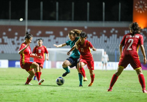 U18 nữ Việt Nam á quân sau khi thua Úc 0-2 ở chung kết Giải U18 Đông Nam Á - Ảnh 1. U18 nữ Việt Nam á quân sau khi thua Úc 0-2 ở chung kết Giải U18 Đông Nam Á - Ảnh 1.
