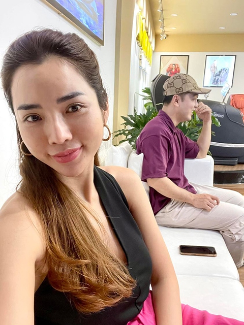 Ảnh vui sao Việt 4-8: Quang Thắng rủ Vân Dung ‘không chê anh nghèo, lên xe anh đèo’ - Ảnh 10. Ảnh vui sao Việt 4-8: Quang Thắng rủ Vân Dung ‘không chê anh nghèo, lên xe anh đèo’ - Ảnh 10.