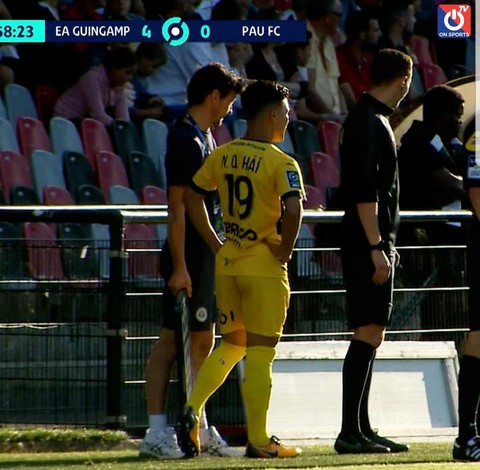 Chủ tịch Pau FC khen ngợi Quang Hải là cầu thủ mẫu mực - Ảnh 1. Chủ tịch Pau FC khen ngợi Quang Hải là cầu thủ mẫu mực - Ảnh 1.