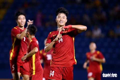U19 Việt Nam thắng nhẹ nhàng trận ra quân Giải U19 quốc tế 2022 - Ảnh 1. U19 Việt Nam thắng nhẹ nhàng trận ra quân Giải U19 quốc tế 2022 - Ảnh 1.