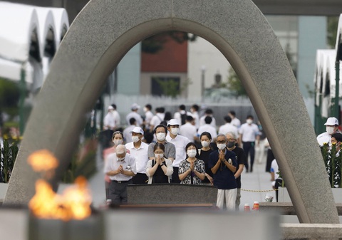 Nhật kỷ niệm 77 năm thảm họa bom hạt nhân ở Hiroshima - Ảnh 3. Nhật kỷ niệm 77 năm thảm họa bom hạt nhân ở Hiroshima - Ảnh 3.