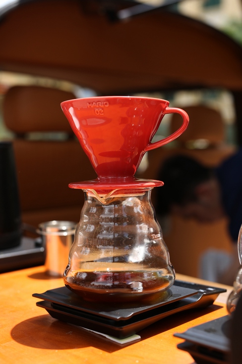 Sáng chủ nhật làm gì? Ra Bưu điện thành phố uống cà phê, nghe nhạc miễn phí thôi! - Ảnh 3. Sáng chủ nhật làm gì? Ra Bưu điện thành phố uống cà phê, nghe nhạc miễn phí thôi! - Ảnh 3.