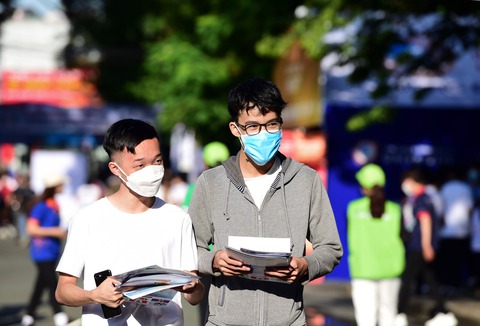 Nhiều đại học tăng học phí kịch trần - Ảnh 1. Nhiều đại học tăng học phí kịch trần - Ảnh 1.