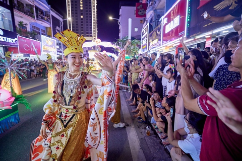Bản đồ Carnival định vị chương mới cho du lịch Hà Nam - Ảnh 7. Bản đồ Carnival định vị chương mới cho du lịch Hà Nam - Ảnh 7.