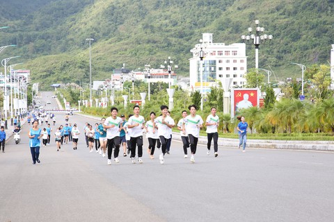 Những bước chân vì cộng đồng xây dựng nhà văn hóa cho người Mảng ở Lai Châu - Ảnh 2. Những bước chân vì cộng đồng xây dựng nhà văn hóa cho người Mảng ở Lai Châu - Ảnh 2.