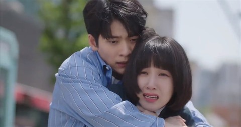Cười bể bụng với cách hẹn hò trong Nữ luật sư kỳ lạ Woo Young Woo - Ảnh 10. Cười bể bụng với cách hẹn hò trong Nữ luật sư kỳ lạ Woo Young Woo - Ảnh 10.